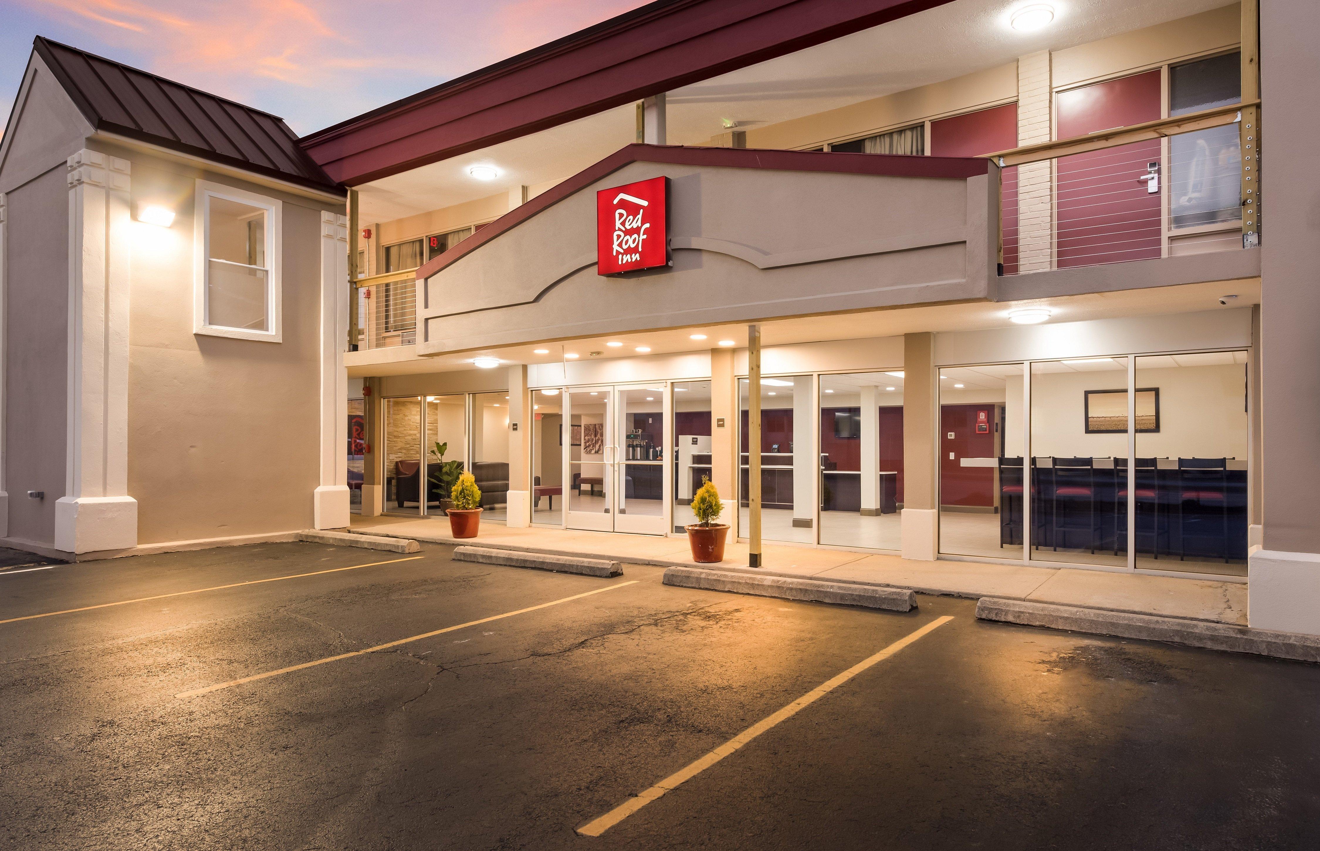 Red Roof - Moraine/u Of Motel 2*
